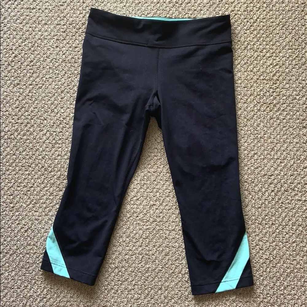 Under Armour Cropped Leggings